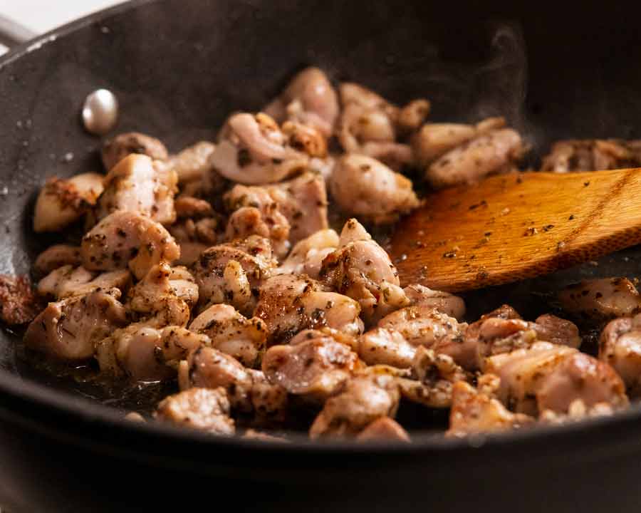 Sizzling seasoned chicken for Chicken pasta bake