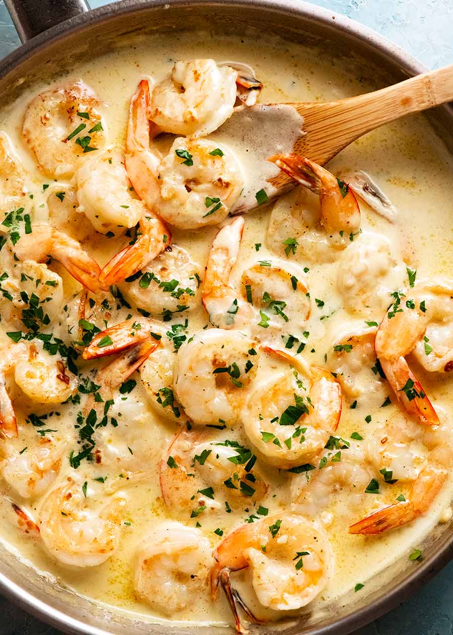 Creamy Garlic Prawns (Shrimp) in a skillet