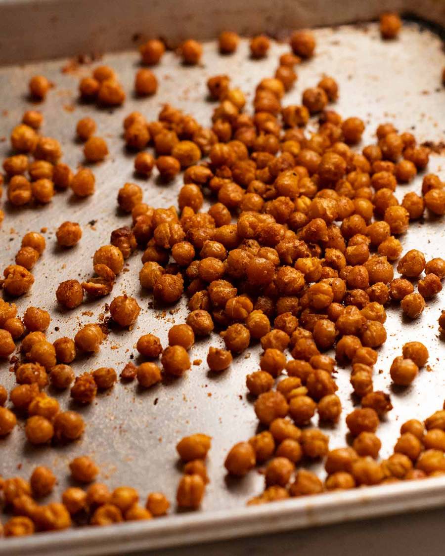 Crispy roasted chickpeas