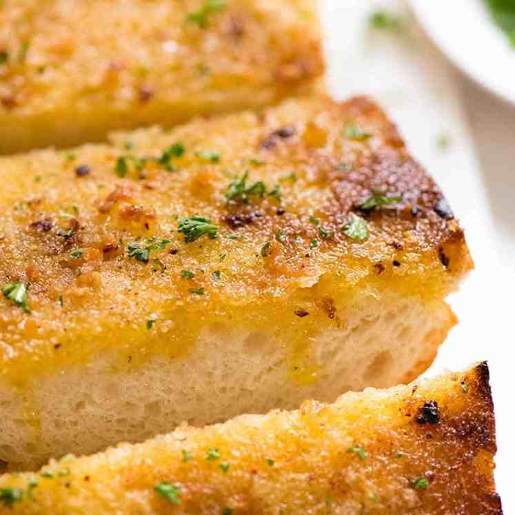 Close up of grilled garlic bread