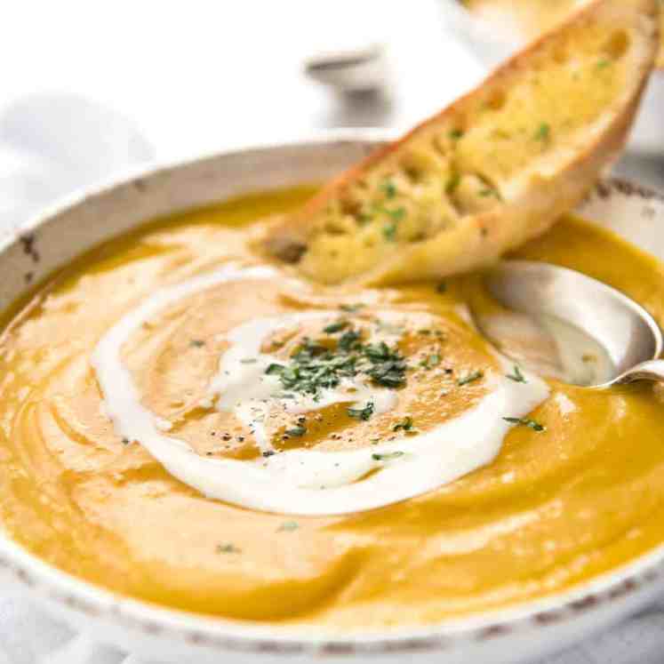 No Chop Roast Pumpkin Soup - An intensely flavoured creamy pumpkin soup made without chopping / peeling pumpkin. www.recipetineats.com