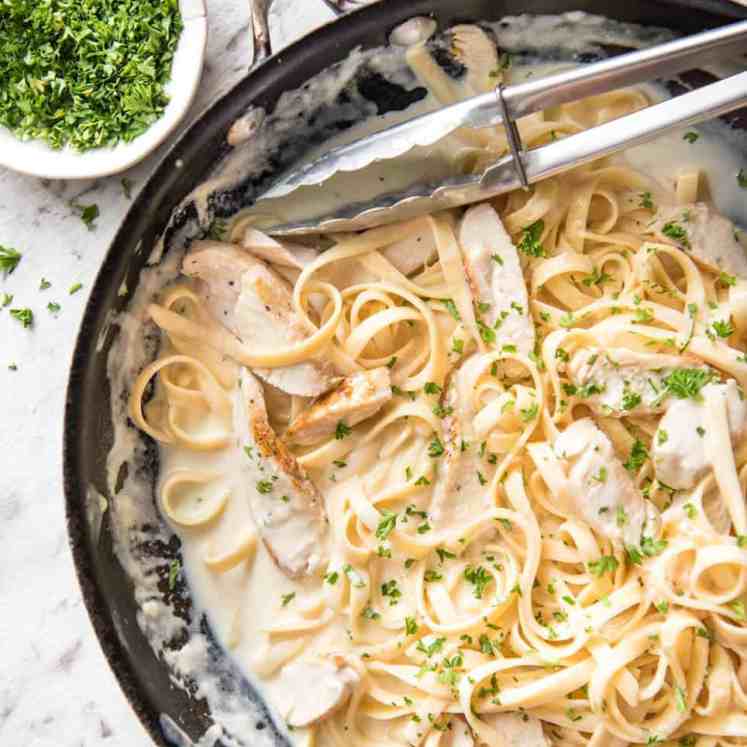 Silky creamy sauce and perfectly cooked pasta, this is the best way to make a One Pot Chicken Alfredo Pasta. No more gluggy sauces and unevenly cooked pasta! recipetineats.com