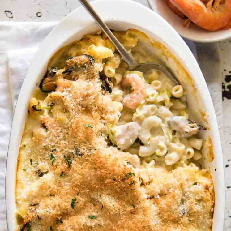 Seafood Gratin Pasta Bake - mixed seafood (your choice!) and pasta baked in a creamy sauce with a crunchy breadcrumb and cheese topping! recipetineats.com