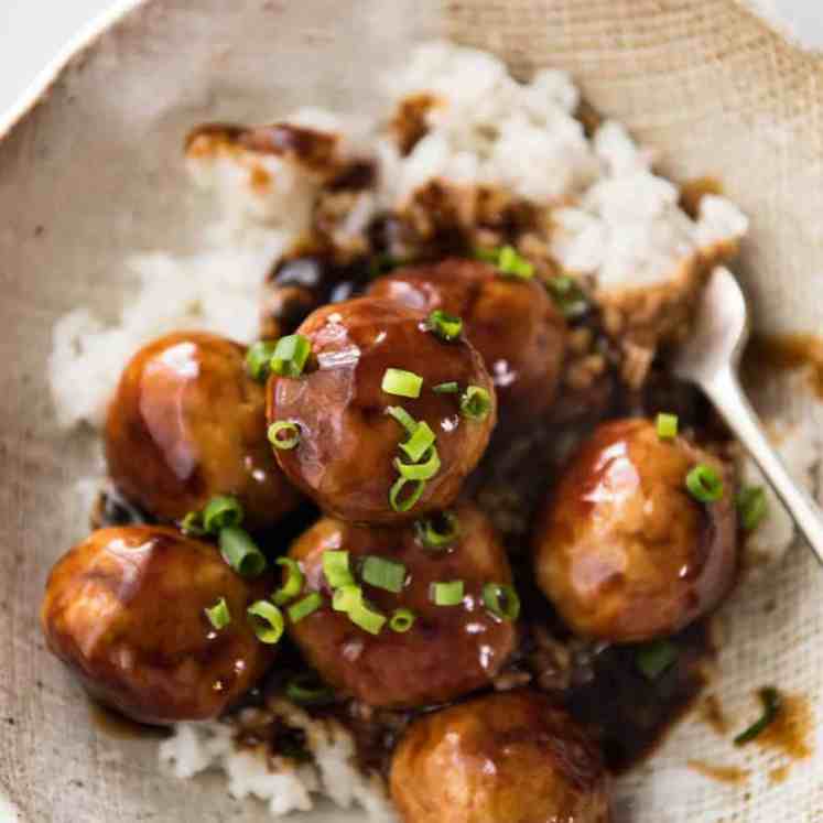 If you love juicy, plump chicken meatballs and Teriyaki sauce, you will go mad over these Teriyaki Chicken Meatballs! recipetineats.com